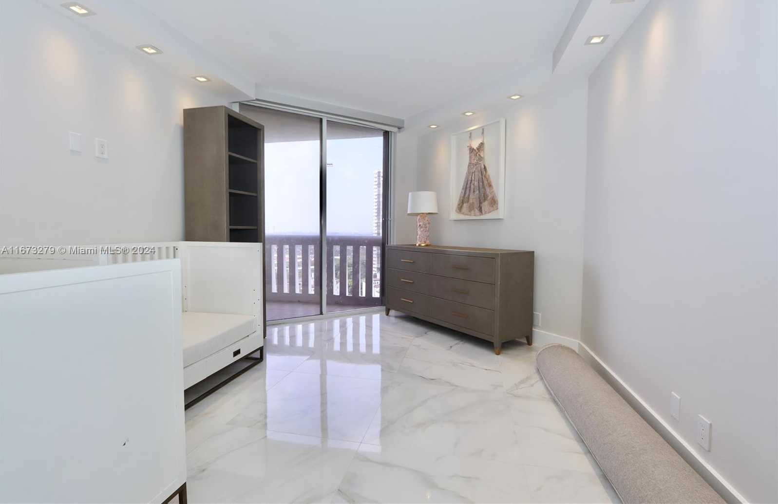 Small Image of 3000 Island Blvd, Aventura, FL 33160, USA Number 25