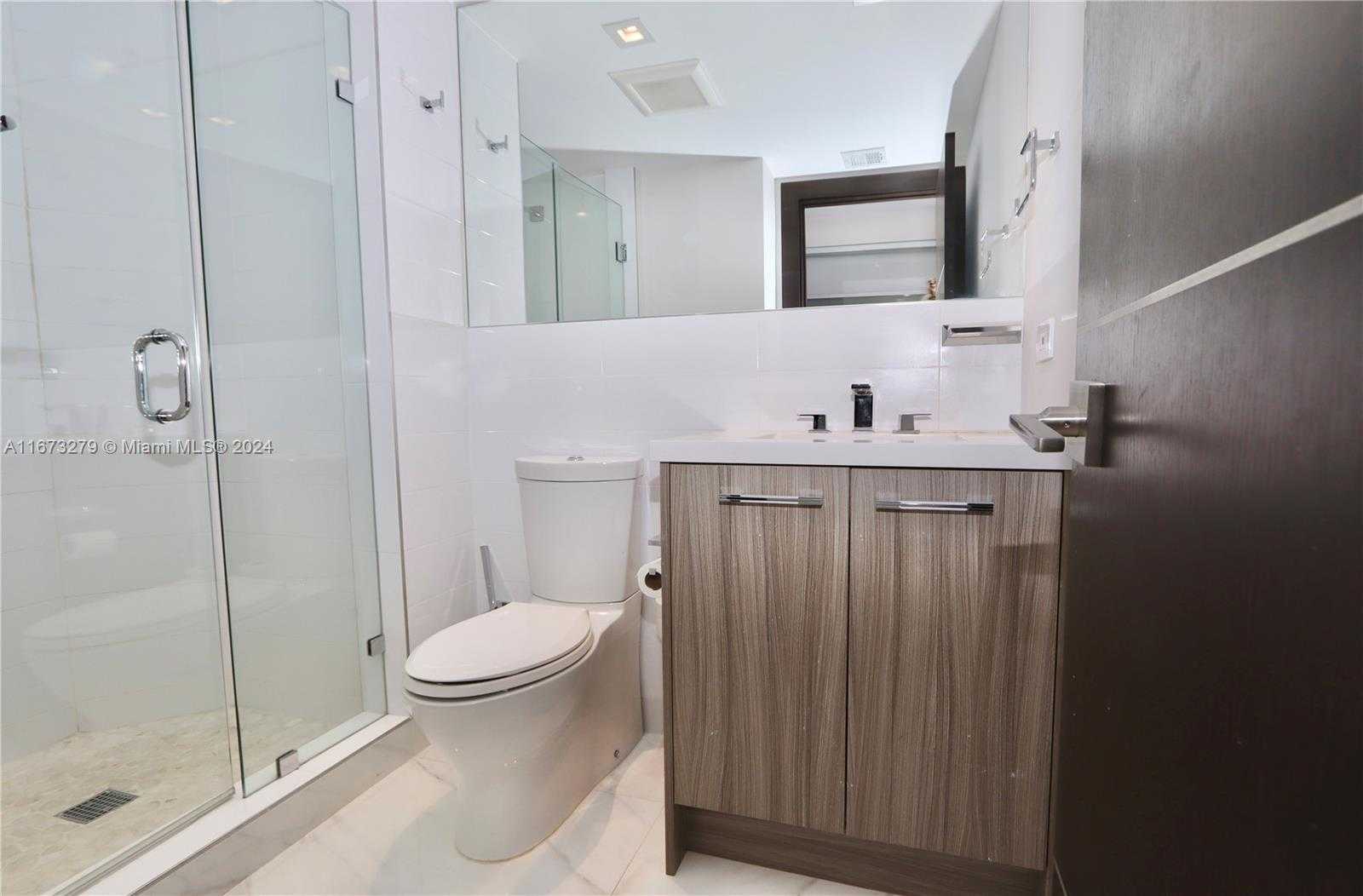 Small Image of 3000 Island Blvd, Aventura, FL 33160, USA Number 28