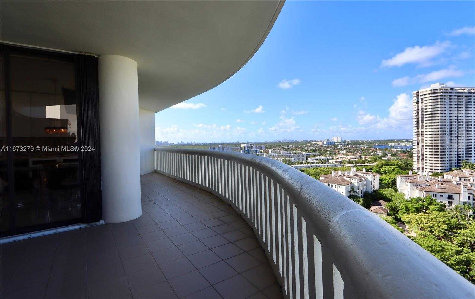 Small Image of 3000 Island Blvd, Aventura, FL 33160, USA Number 35