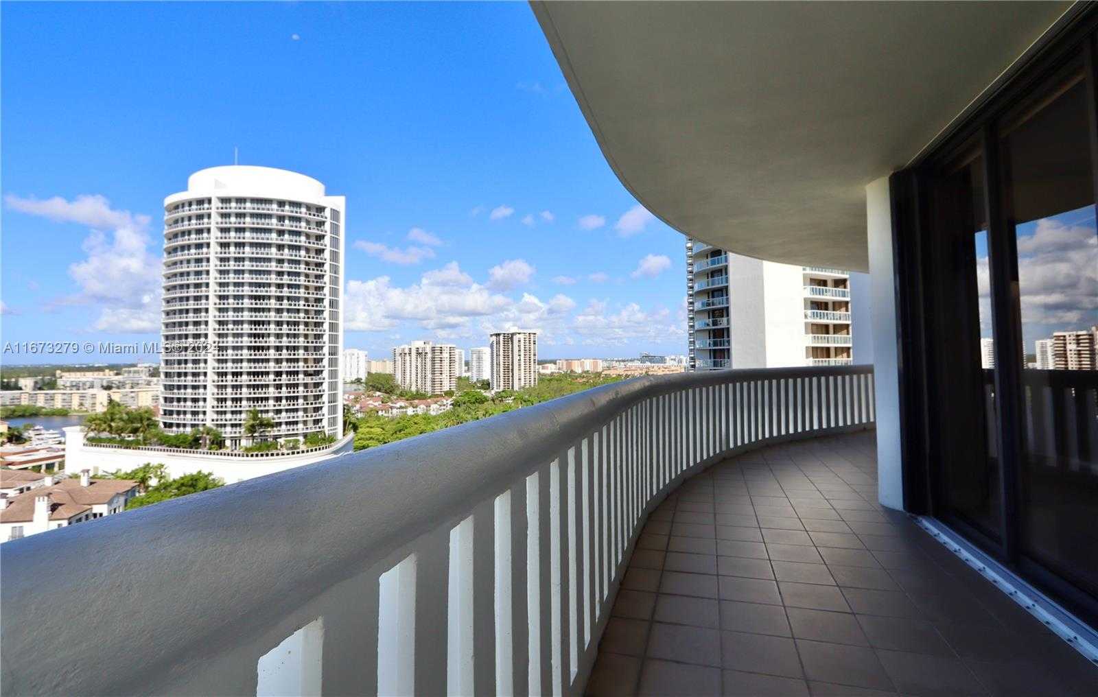 Small Image of 3000 Island Blvd, Aventura, FL 33160, USA Number 36