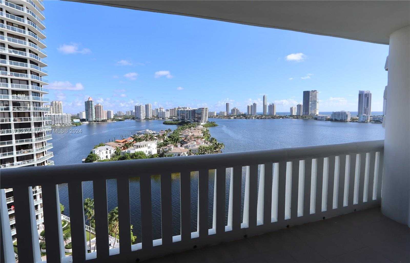 Small Image of 3000 Island Blvd, Aventura, FL 33160, USA Number 5