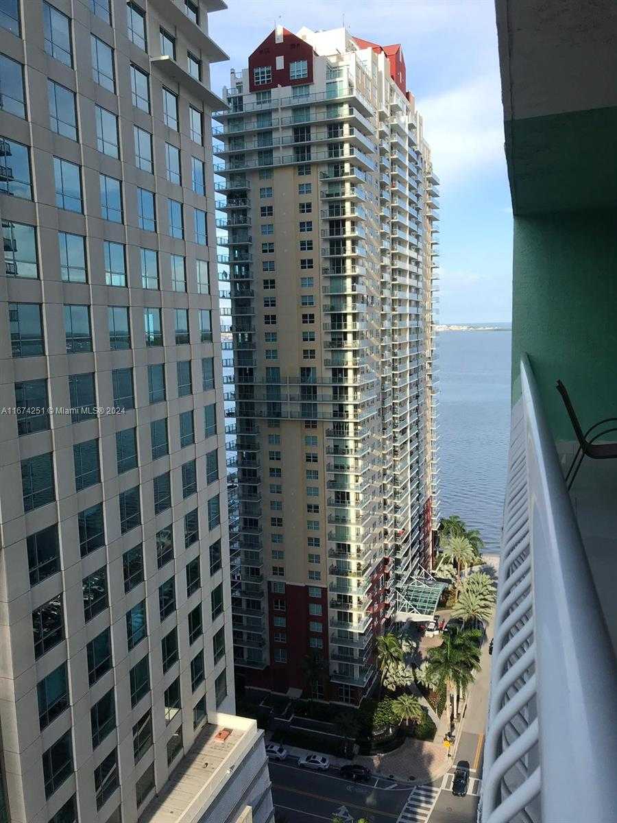 Small Image of 1200 BRICKELL BAY DR #2418, Miami Number 4