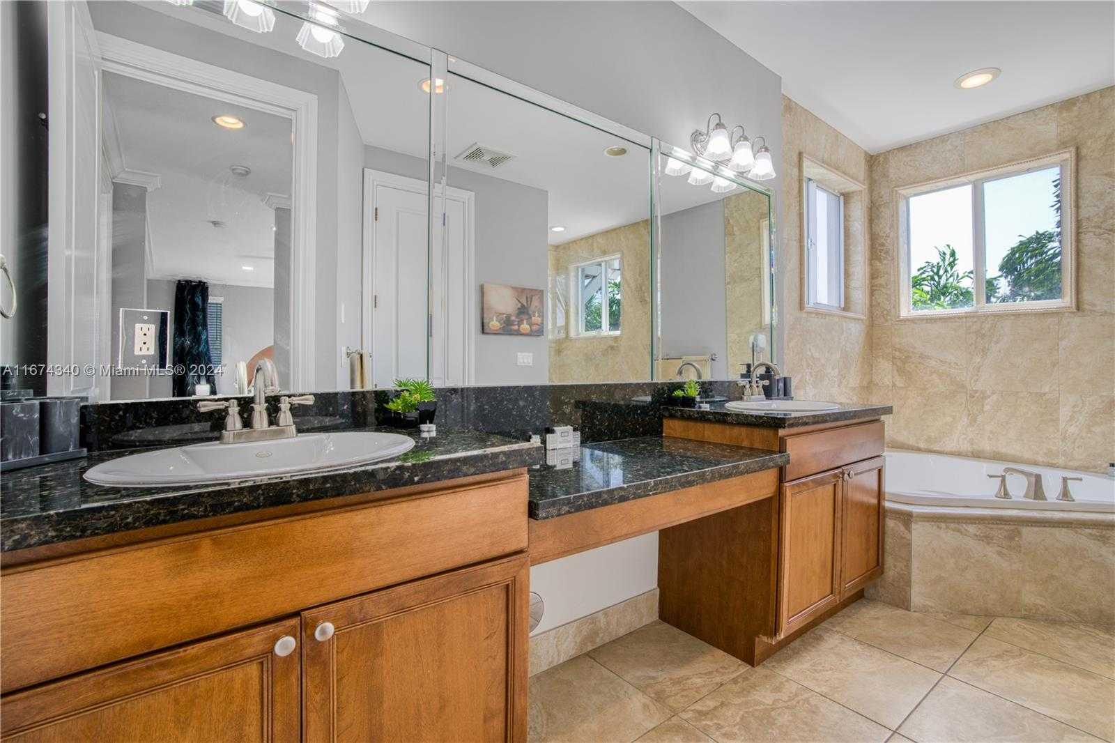 Small Image of 1705 NORTH EAST 11TH ST #1705, Fort Lauderdale Number 22