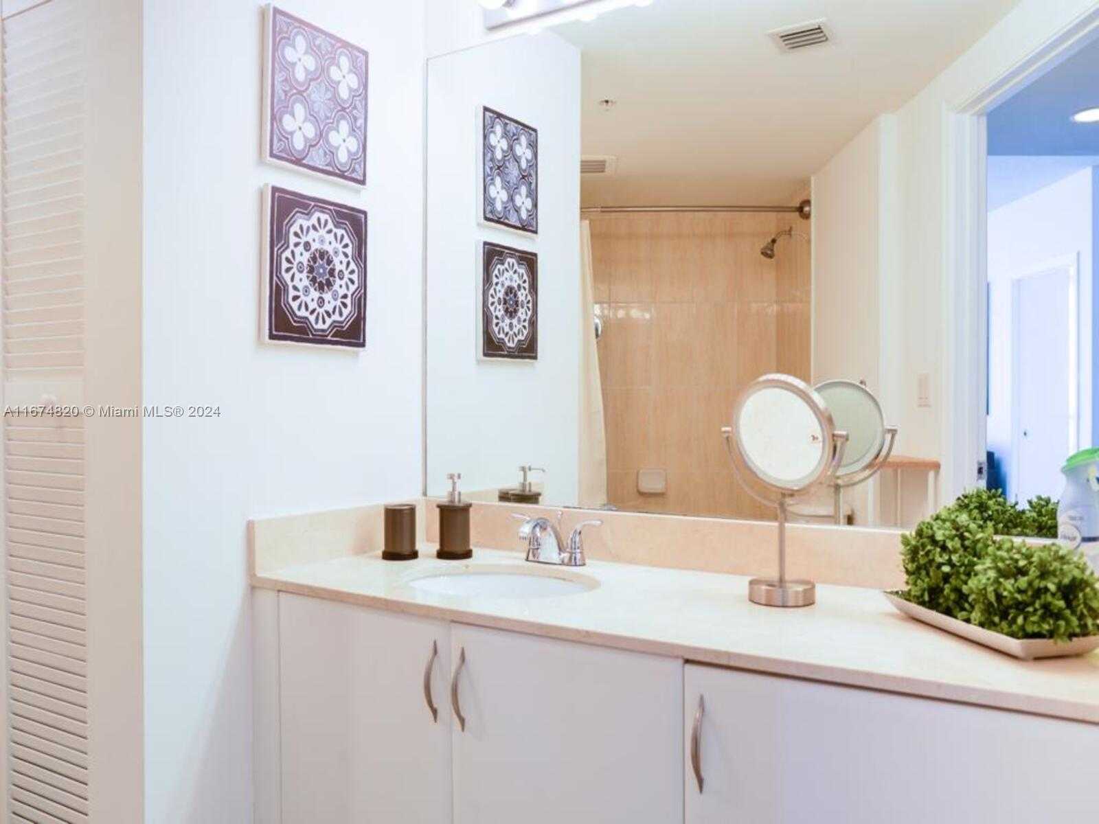 Small Image of 1750 NORTH BAYSHORE DR #4814, Miami Number 18