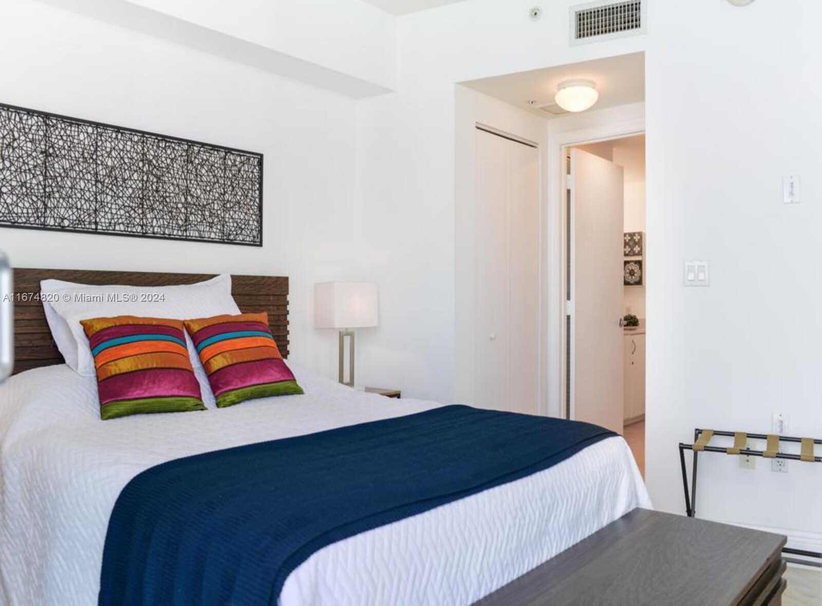 Small Image of 1750 NORTH BAYSHORE DR #4814, Miami Number 19
