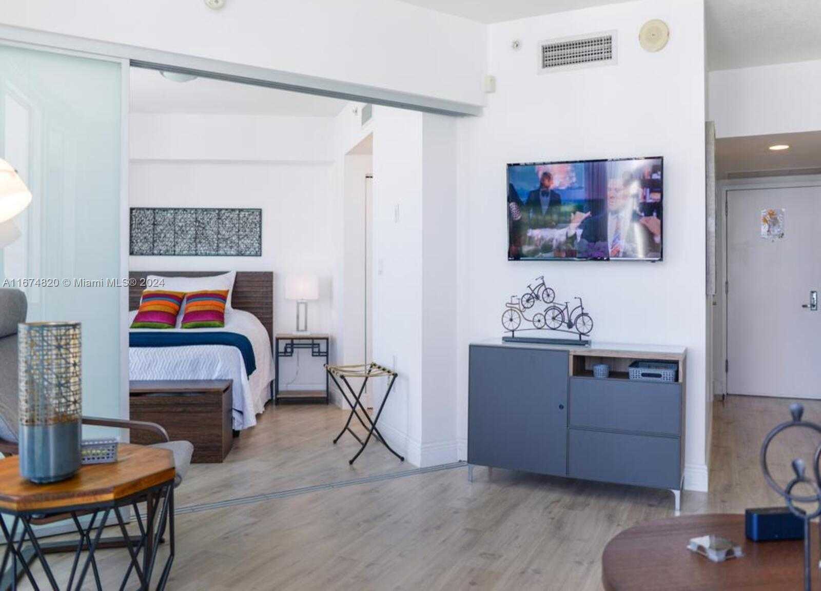 Small Image of 1750 NORTH BAYSHORE DR #4814, Miami Number 5