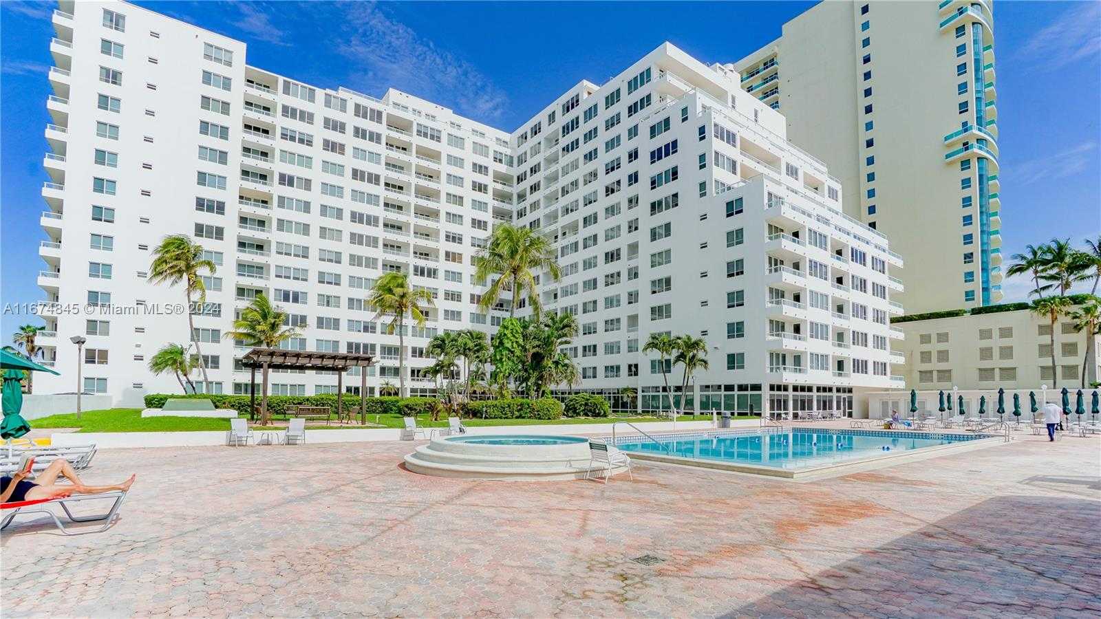 Small Image of 5005 COLLINS AVE #922, Miami Beach Number 3