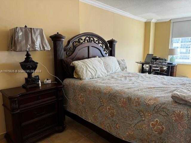 Small Image of 5401 COLLINS AVE #434, Miami Beach Number 38