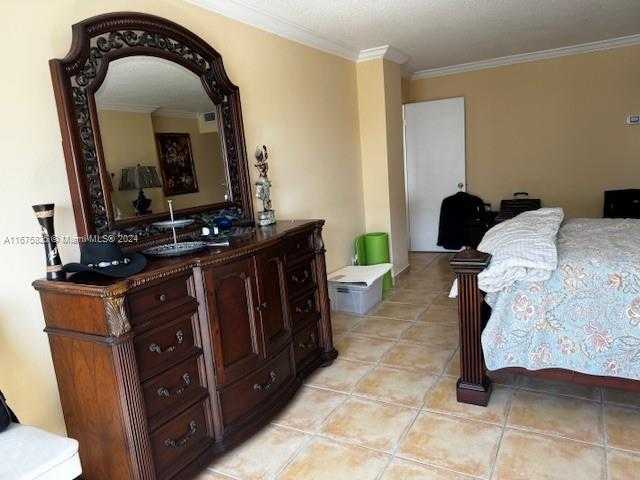 Small Image of 5401 COLLINS AVE #434, Miami Beach Number 41