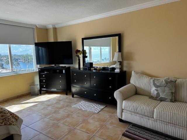 Small Image of 5401 COLLINS AVE #434, Miami Beach Number 46