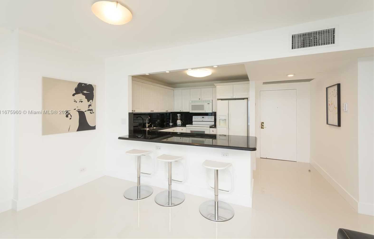 Small Image of 2301 COLLINS AVE #1139, Miami Beach Number 10