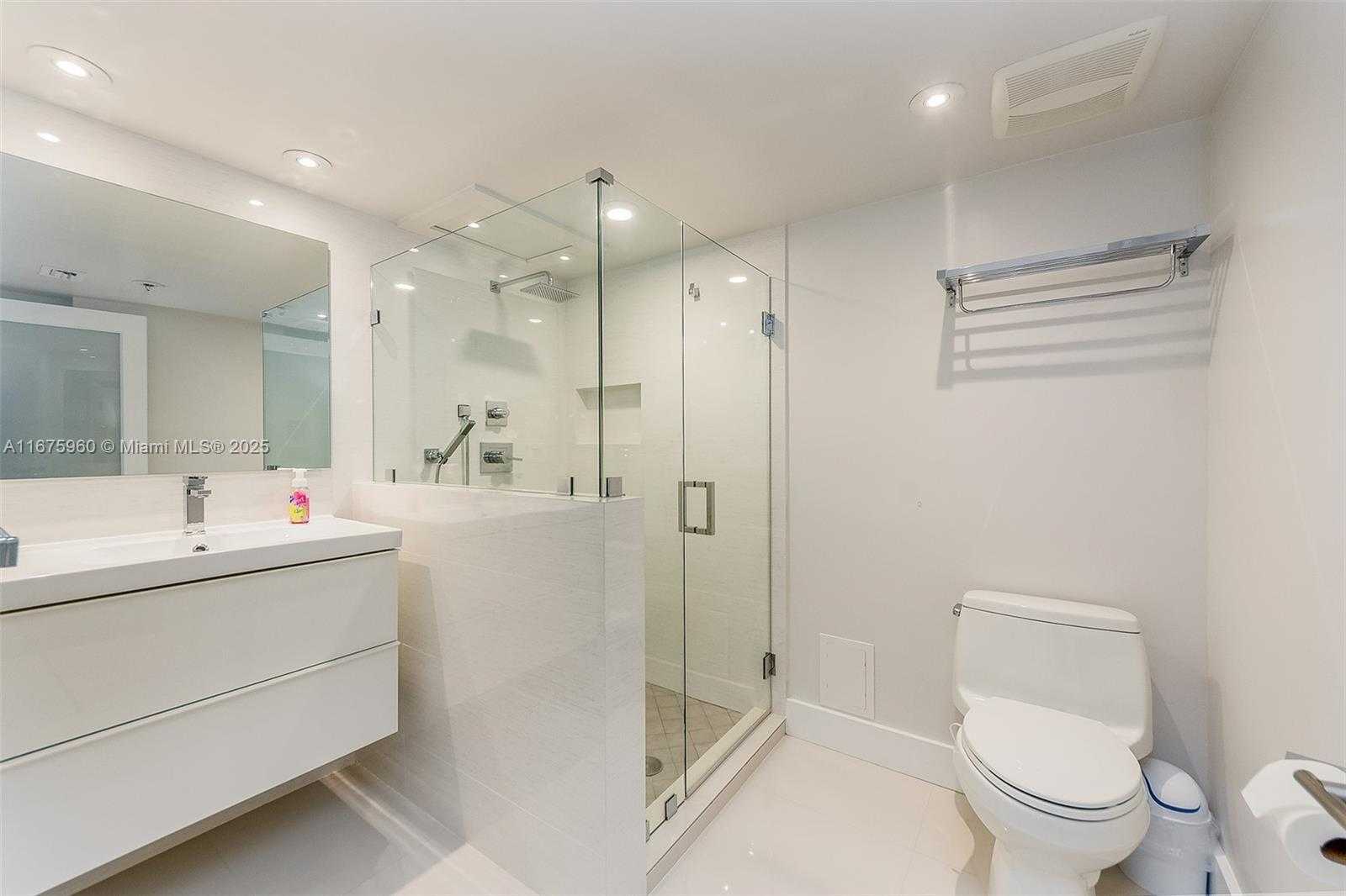 Small Image of 2301 COLLINS AVE #1139, Miami Beach Number 17