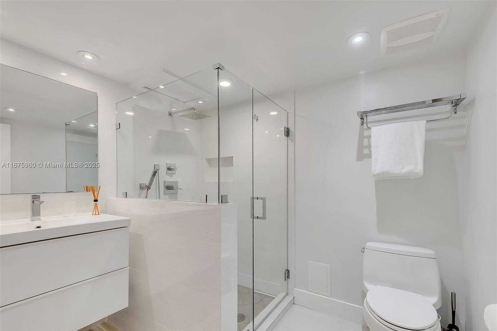 Small Image of 2301 COLLINS AVE #1139, Miami Beach Number 19