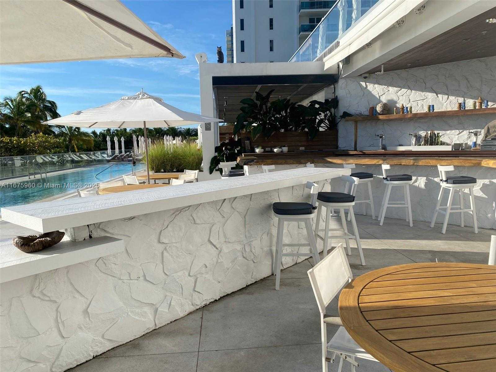 Small Image of 2301 COLLINS AVE #1139, Miami Beach Number 37