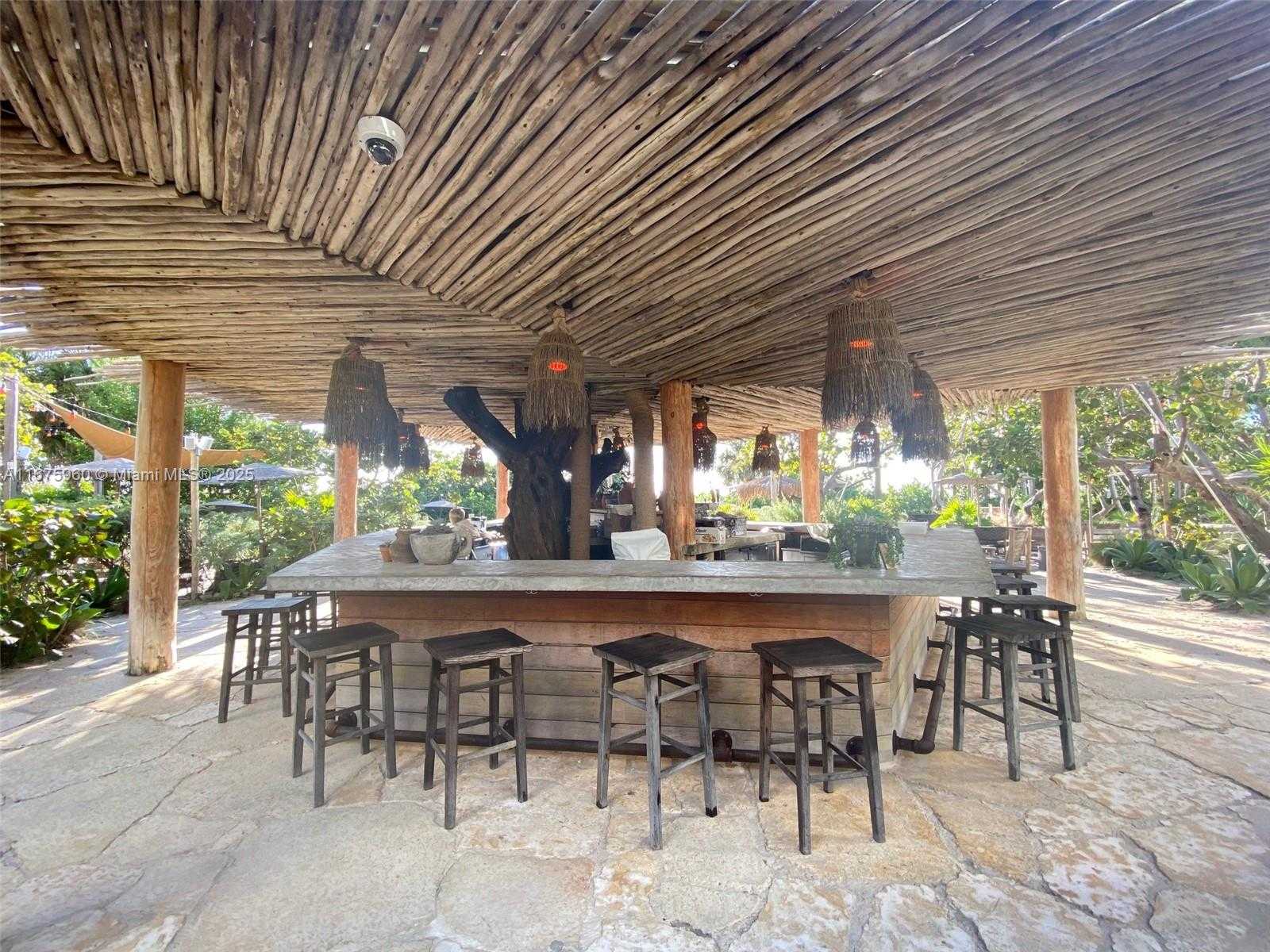 Small Image of 2301 COLLINS AVE #1139, Miami Beach Number 40