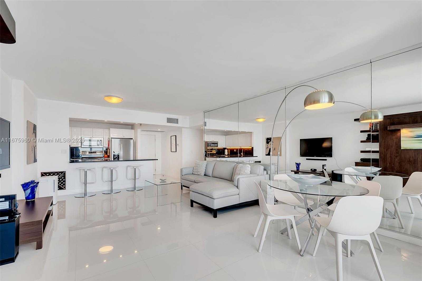 Small Image of 2301 COLLINS AVE #1139, Miami Beach Number 5