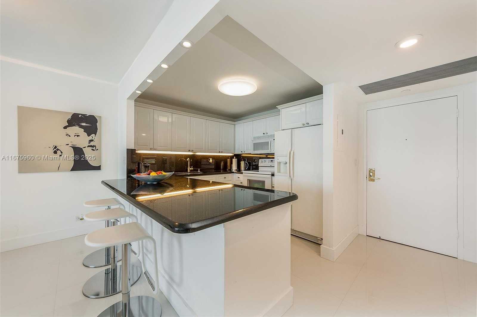 Small Image of 2301 COLLINS AVE #1139, Miami Beach Number 6