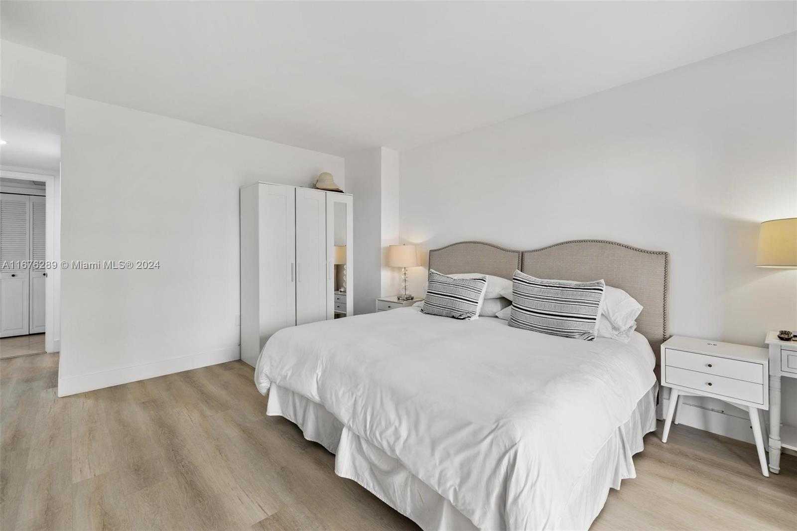 Small Image of 10175 COLLINS AVE #103, Bal Harbour Number 21