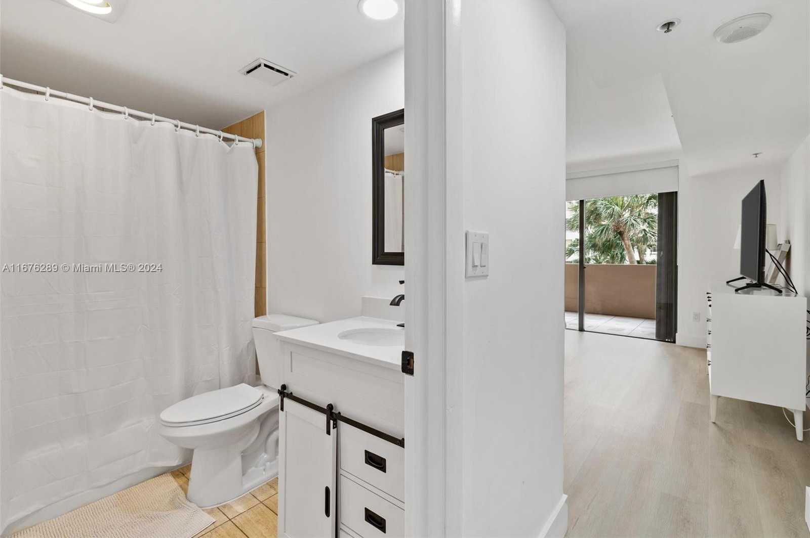 Small Image of 10175 COLLINS AVE #103, Bal Harbour Number 22