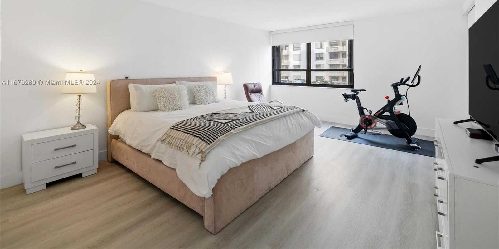 Small Image of 10175 COLLINS AVE #103, Bal Harbour Number 25