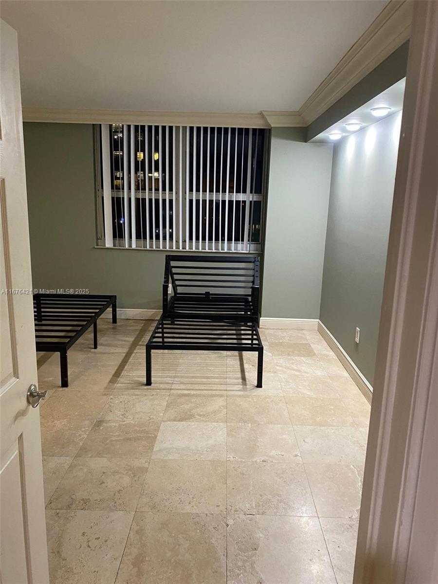 Small Image of 1155 BRICKELL BAY DR #3303, Miami Number 11