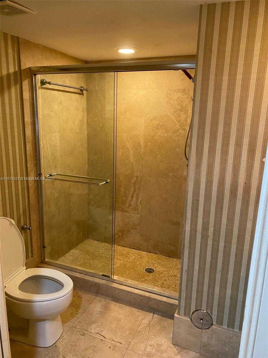 Small Image of 1155 BRICKELL BAY DR #3303, Miami Number 13