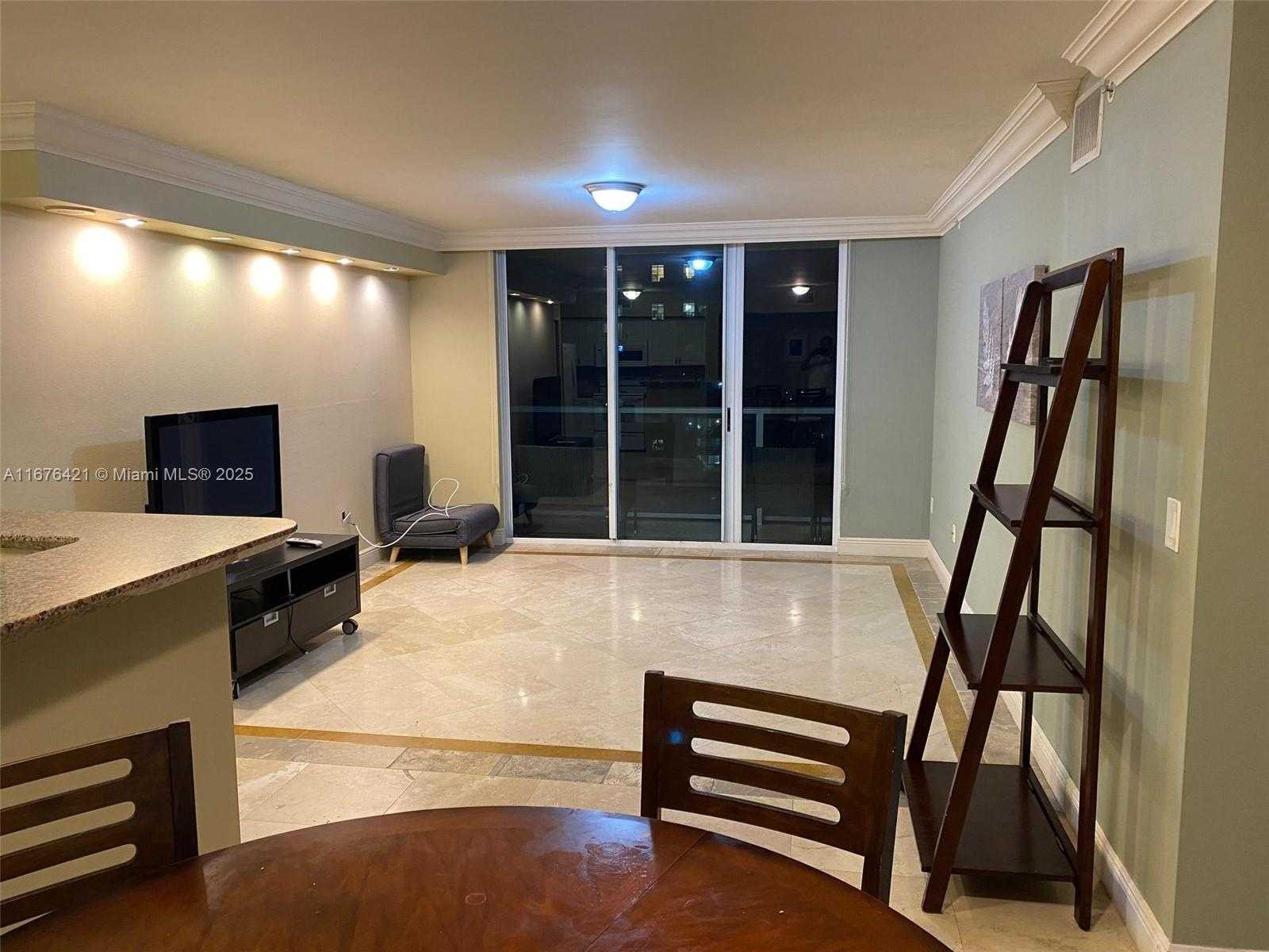 Small Image of 1155 BRICKELL BAY DR #3303, Miami Number 6
