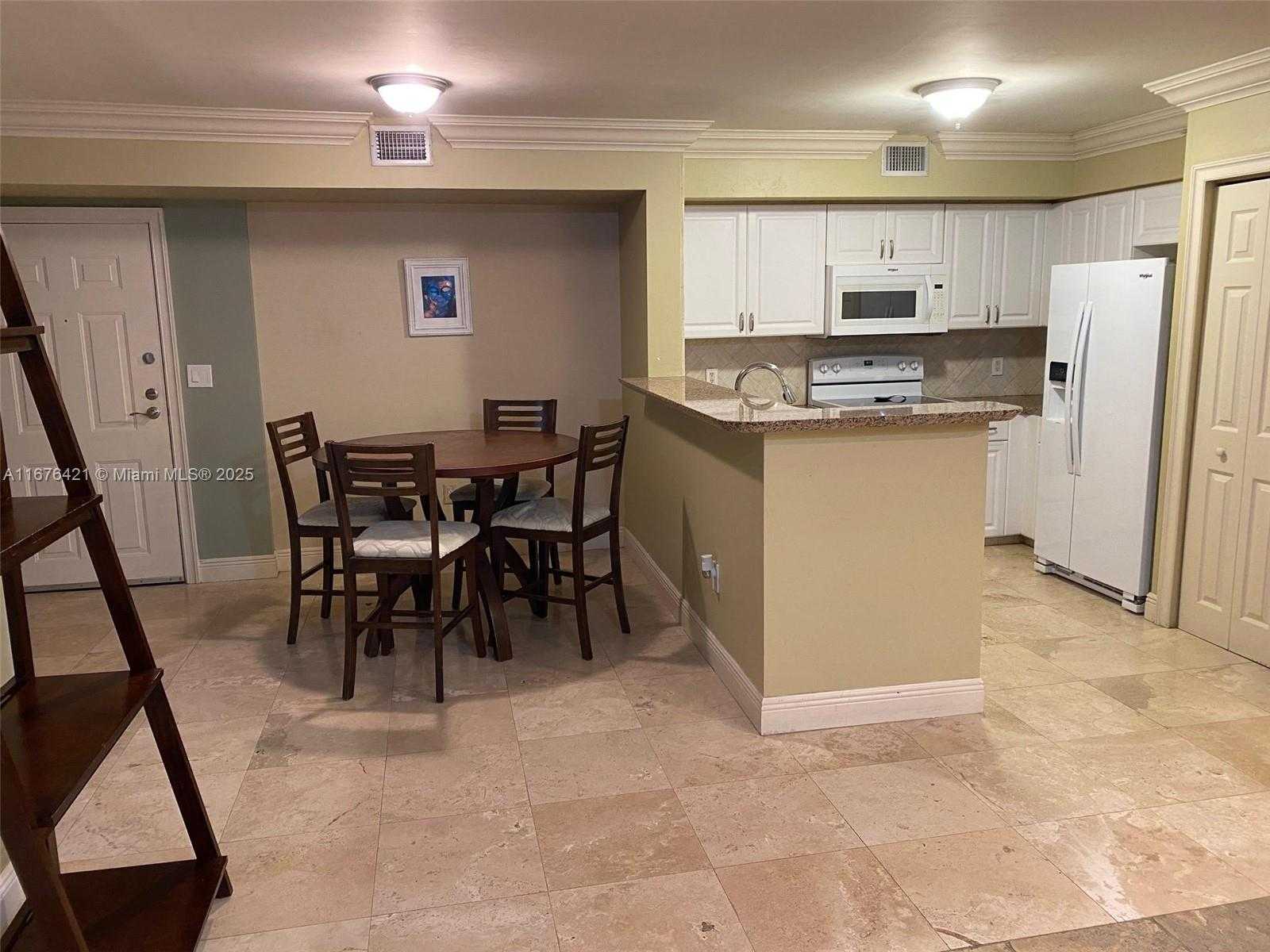 Small Image of 1155 BRICKELL BAY DR #3303, Miami Number 7