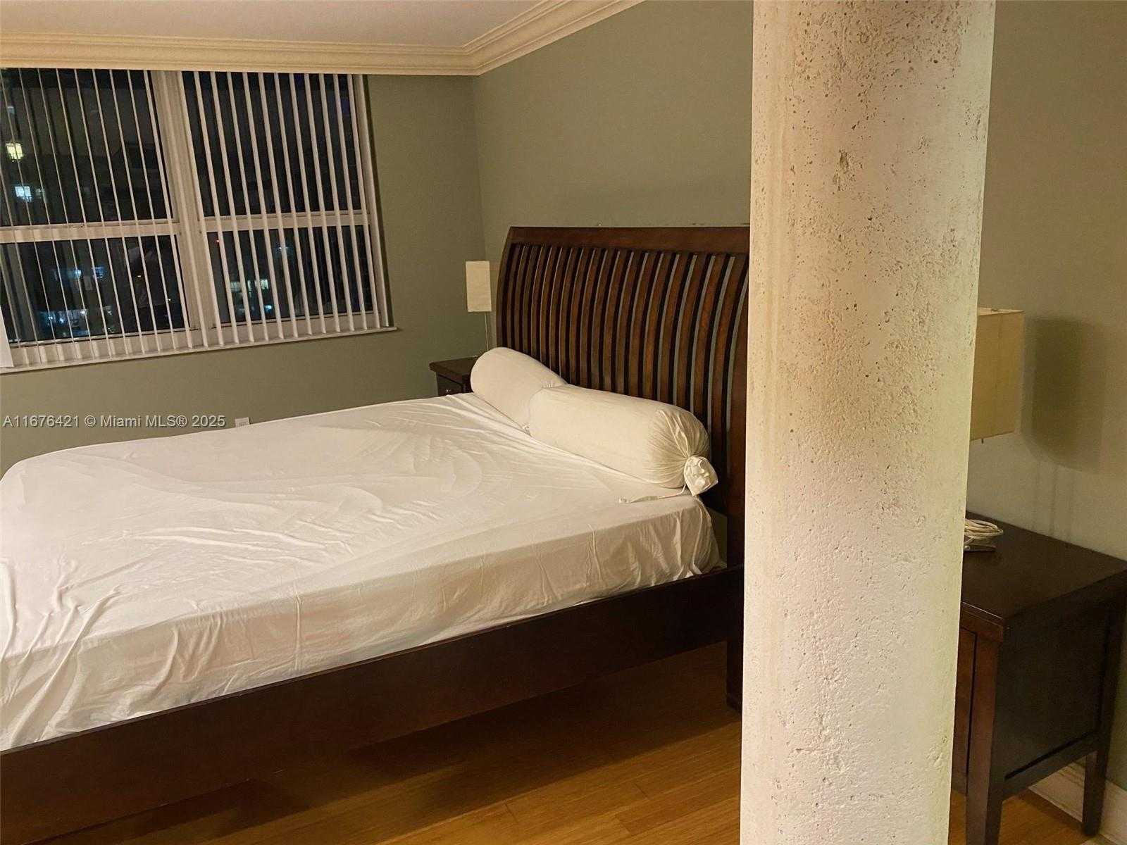 Small Image of 1155 BRICKELL BAY DR #3303, Miami Number 8