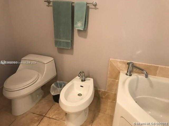 Small Image of 18201 COLLINS AVE #1908, Sunny Isles Beach Number 25