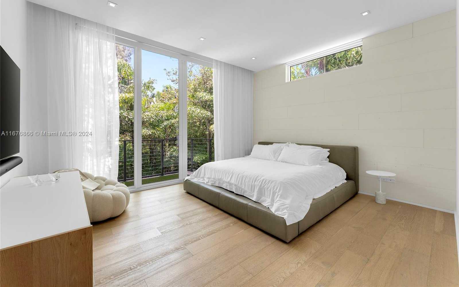 Small Image of 335 WEST 46TH ST, Miami Beach Number 12