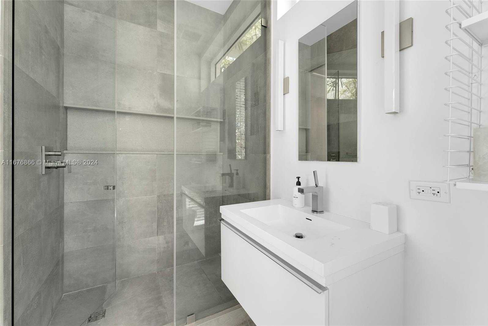 Small Image of 335 WEST 46TH ST, Miami Beach Number 18