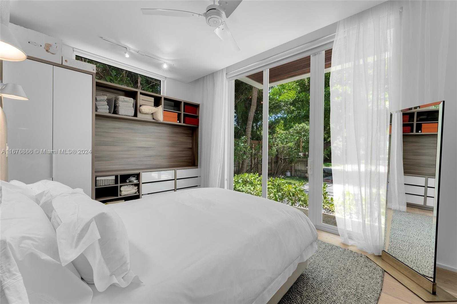 Small Image of 335 WEST 46TH ST, Miami Beach Number 19