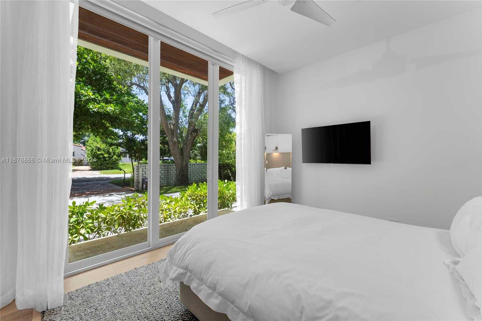 Small Image of 335 WEST 46TH ST, Miami Beach Number 20