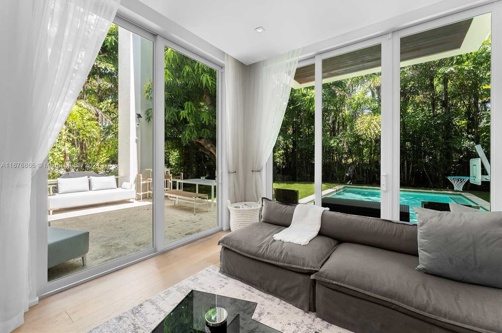 Small Image of 335 WEST 46TH ST, Miami Beach Number 39