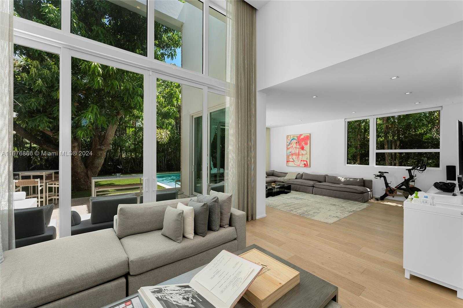 Small Image of 335 WEST 46TH ST, Miami Beach Number 40