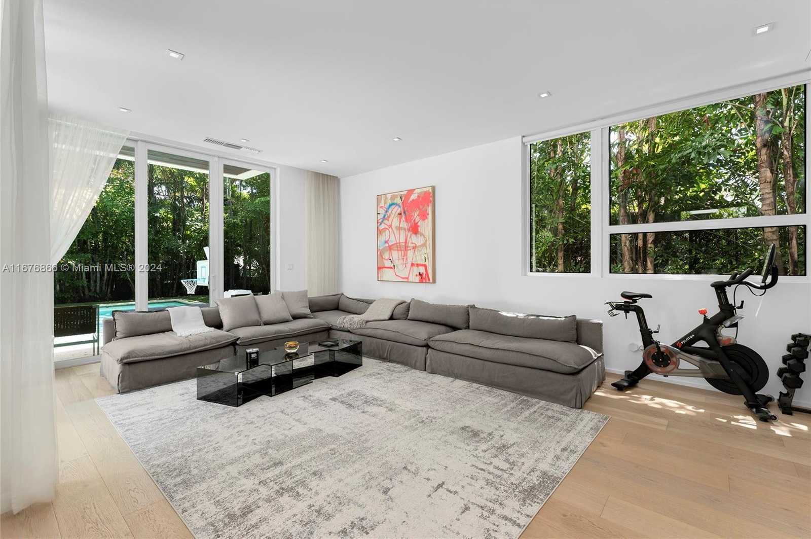 Small Image of 335 WEST 46TH ST, Miami Beach Number 45