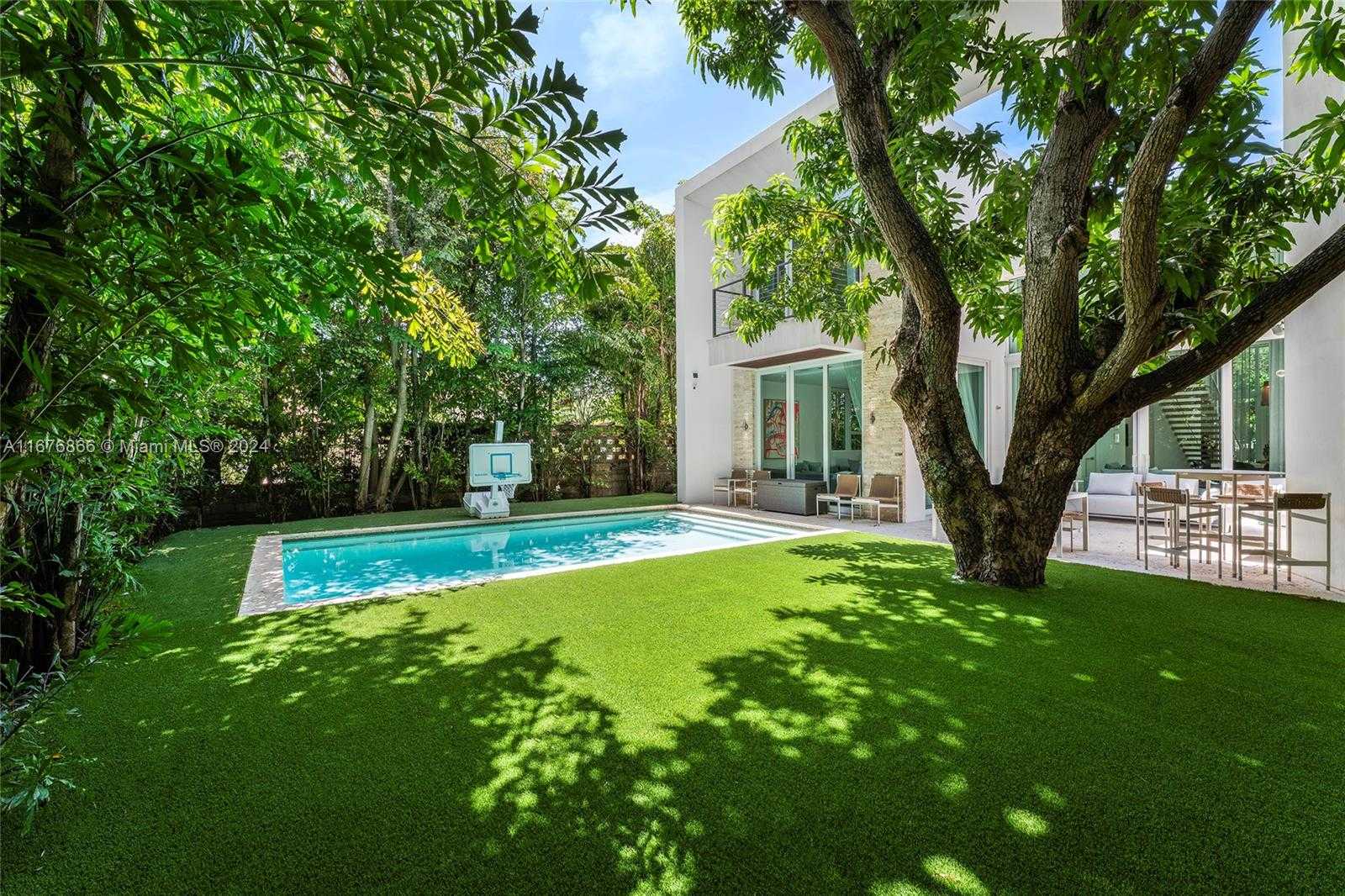 Small Image of 335 WEST 46TH ST, Miami Beach Number 5