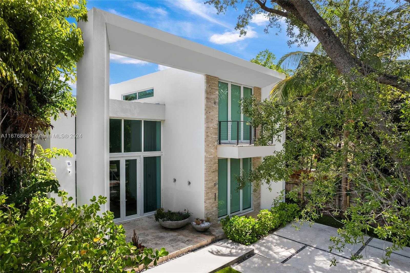 Small Image of 335 WEST 46TH ST, Miami Beach Number 8