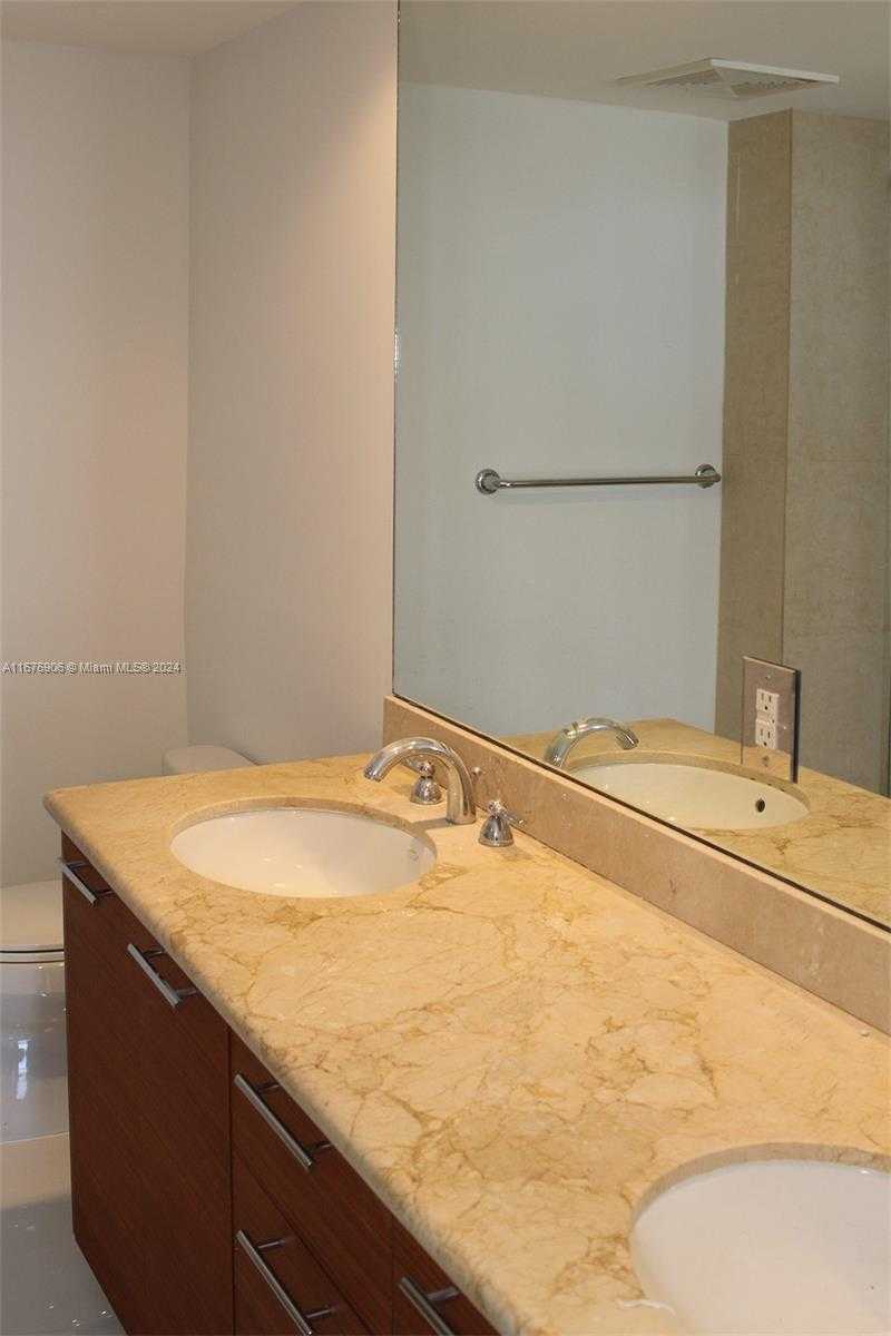 Small Image of 50 BISCAYNE BLVD #3611, Miami Number 5
