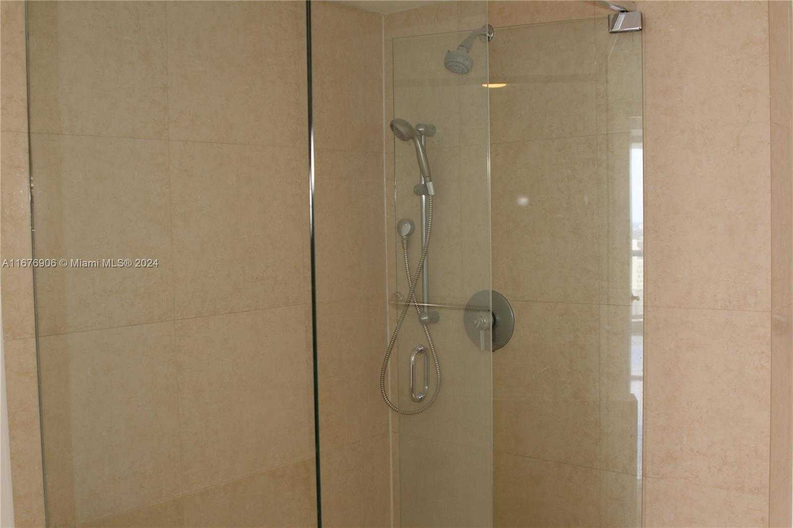 Small Image of 50 BISCAYNE BLVD #3611, Miami Number 7