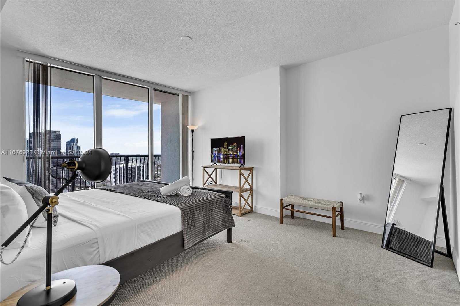 Small Image of 1750 NORTH BAYSHORE DR #5310, Miami Number 19