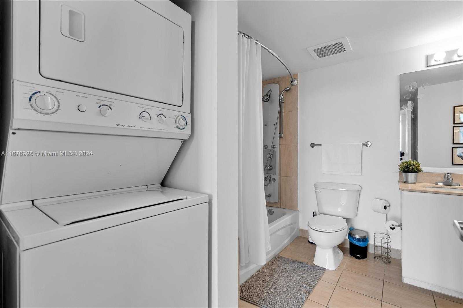 Small Image of 1750 NORTH BAYSHORE DR #5310, Miami Number 23