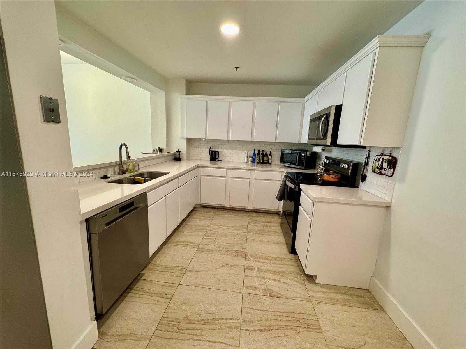 Small Image of 201 CRANDON BLVD #324, Key Biscayne Number 13