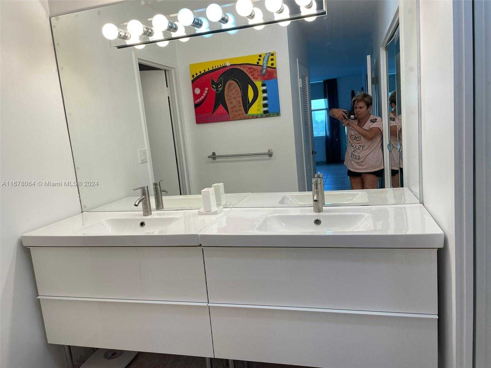 Small Image of 3725 SOUTH OCEAN DR #1404, Hollywood Number 33