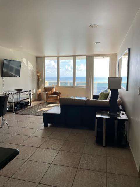 Small Image of 3725 SOUTH OCEAN DR #1404, Hollywood Number 4