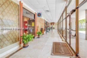 Small Image of 400 KINGS POINT DR #1031, Sunny Isles Beach Number 20
