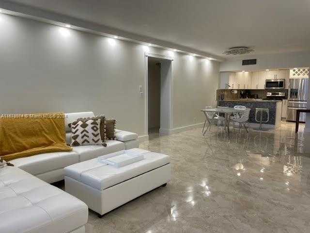 Small Image of 3725 SOUTH OCEAN DR #1402, Hollywood Number 4