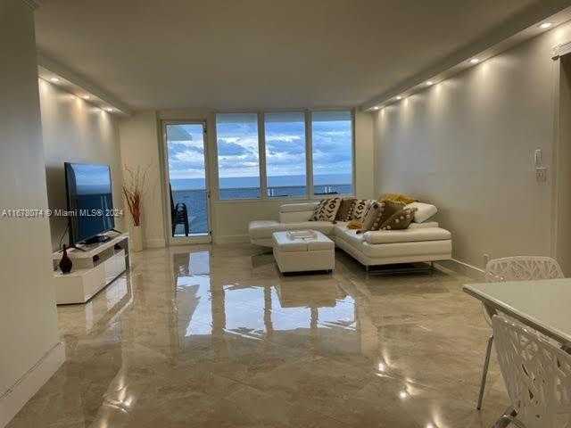 Small Image of 3725 SOUTH OCEAN DR #1402, Hollywood Number 8