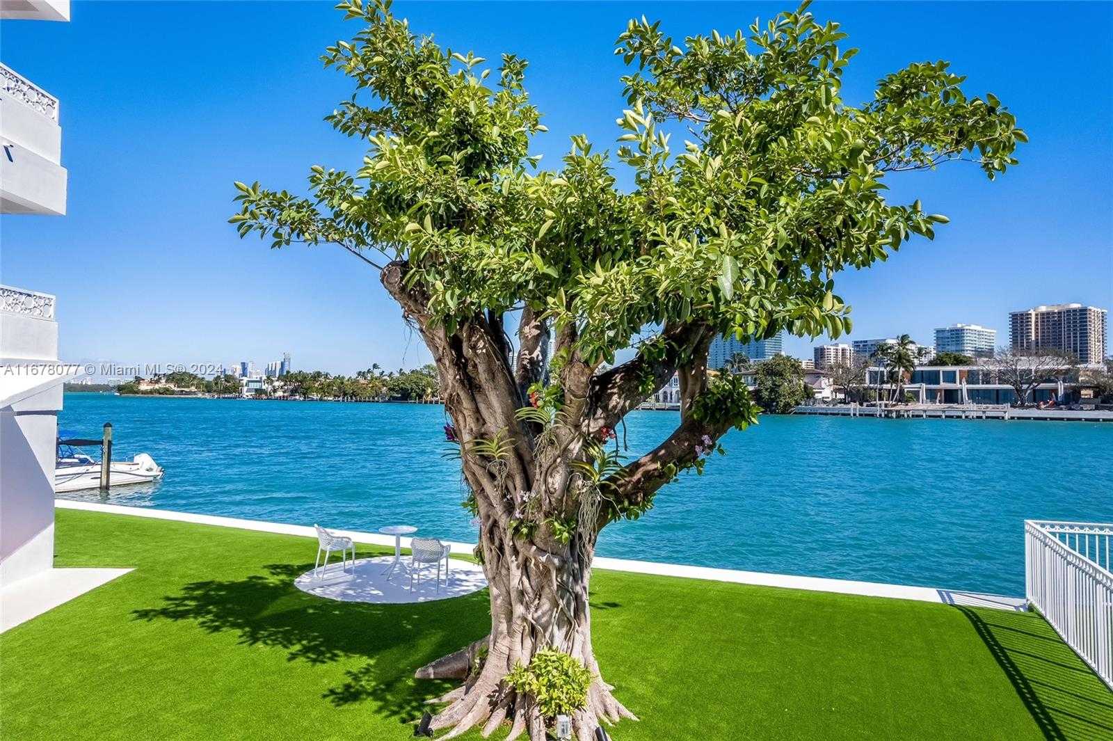 Small Image of 9881 EAST BAY HARBOR DR #205, Bay Harbor Islands Number 21